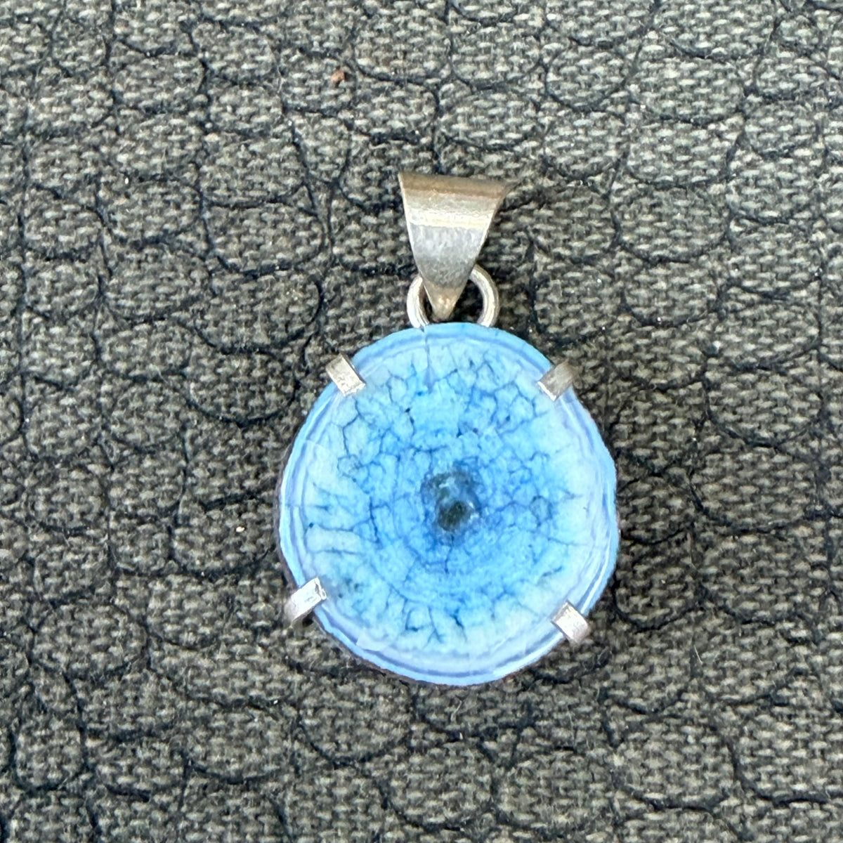 Sale -  1.2"  Dragon Vein Agate Sterling Silver Pendant Necklace (18")