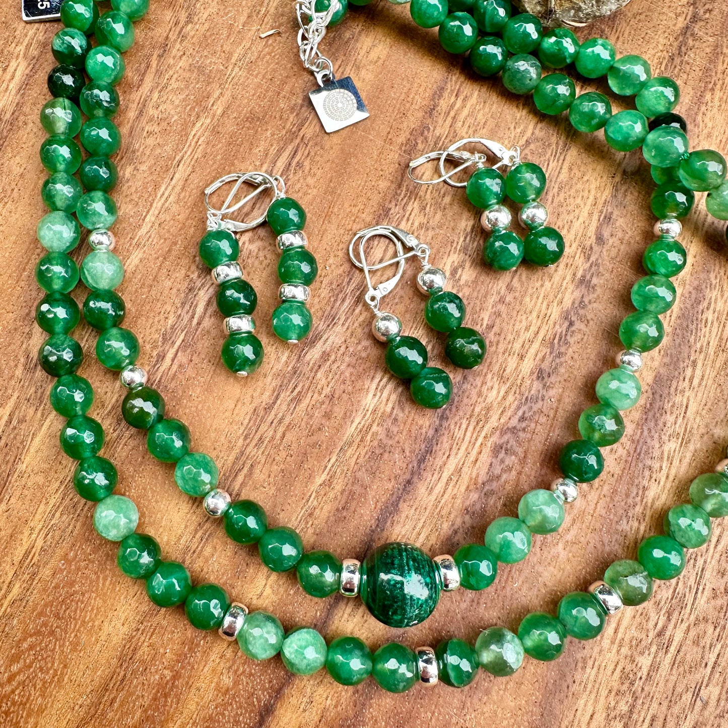 N0938   Malachite and Chrysoprase Necklaces (18"-20")