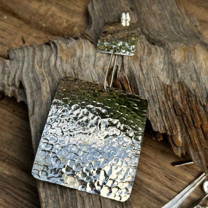 N0521.  Hammered Statement Necklace  (30”)
